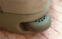 スーツケースの選び方：ローラー２